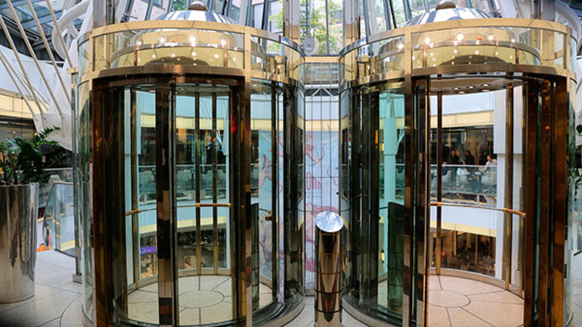 Ascensores para locales comerciales accesibles