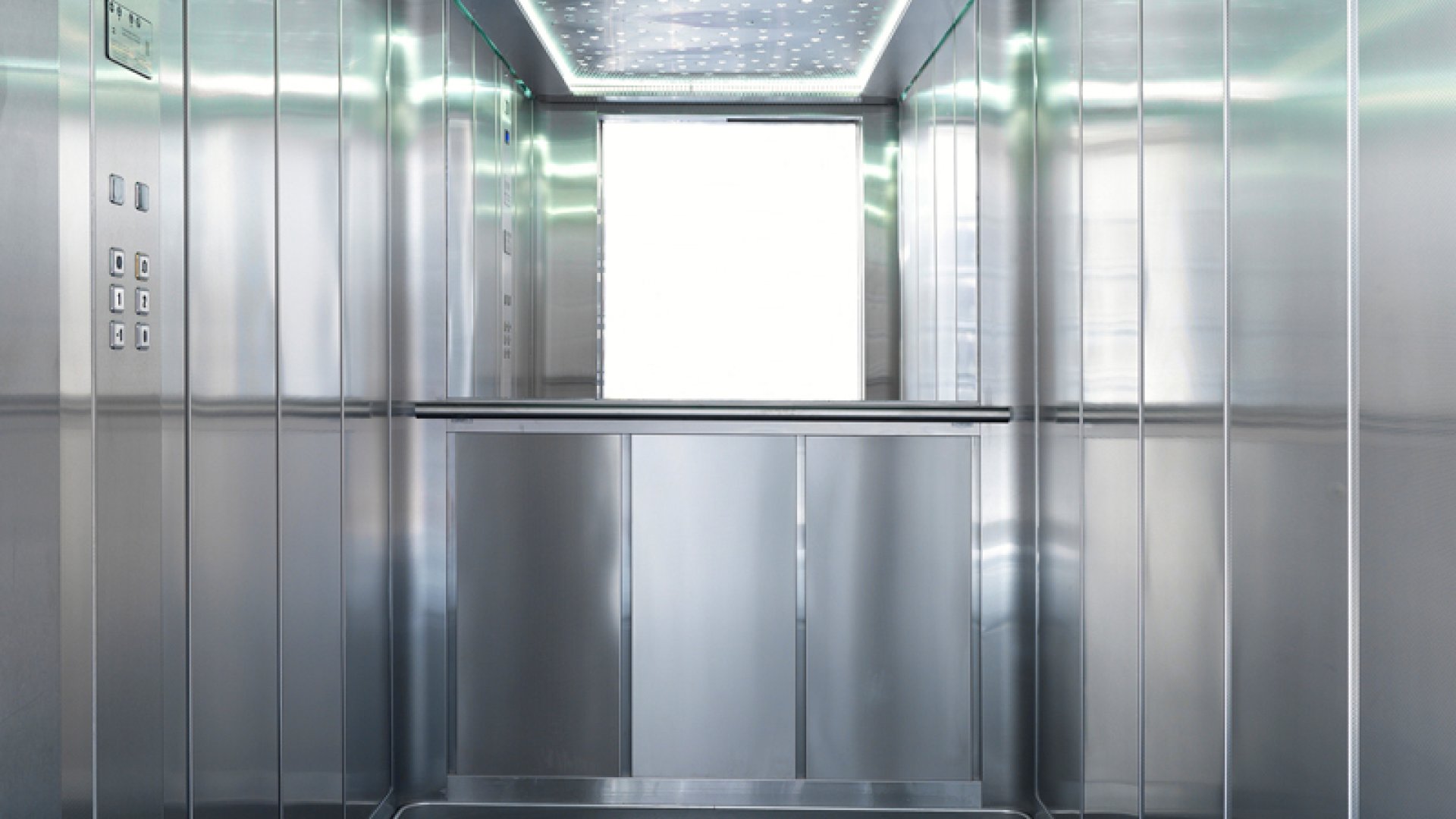 Por qué instalar un ascensor con espejo