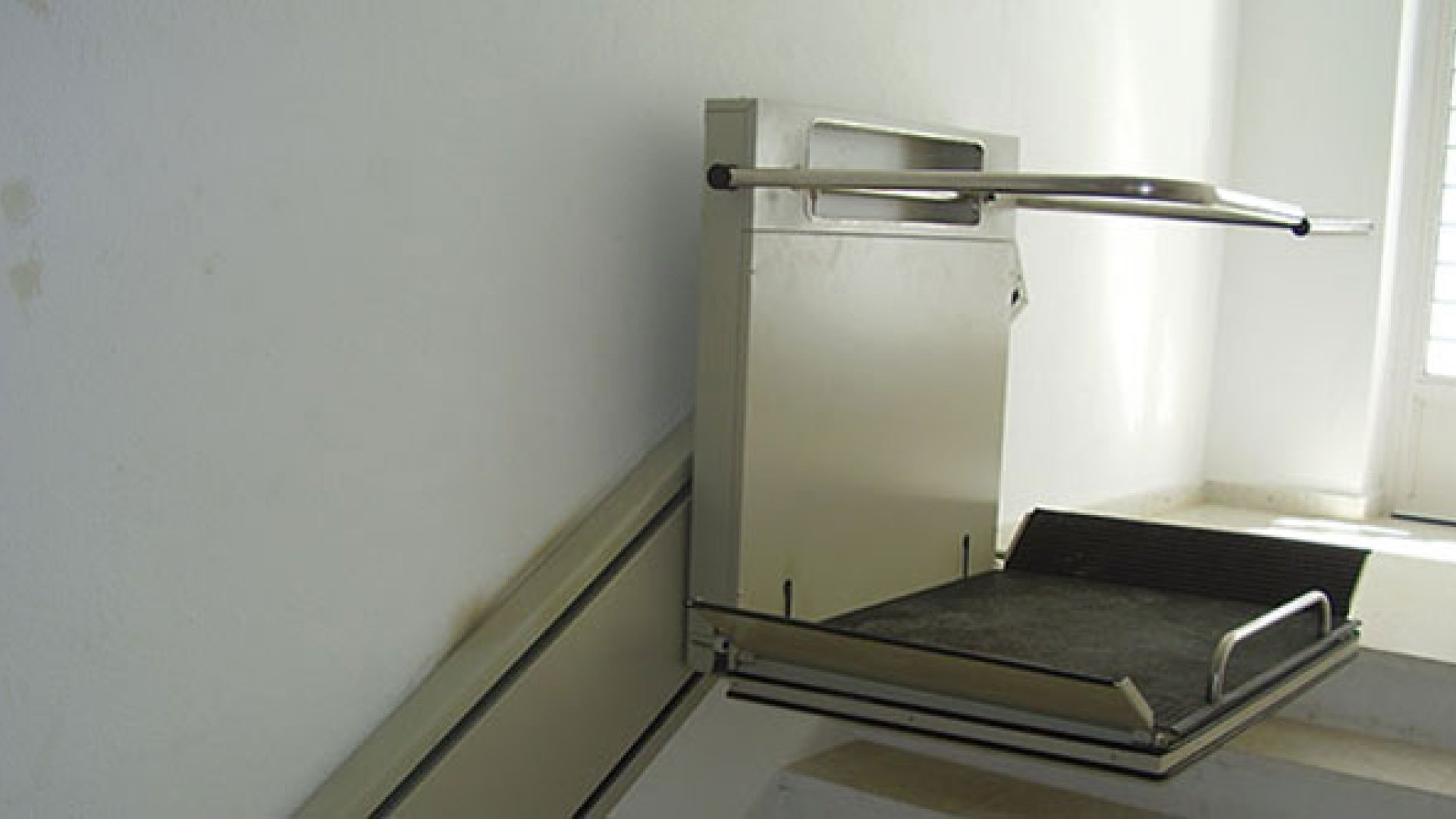 Plataforma salvaescaleras obligatorias para 2017