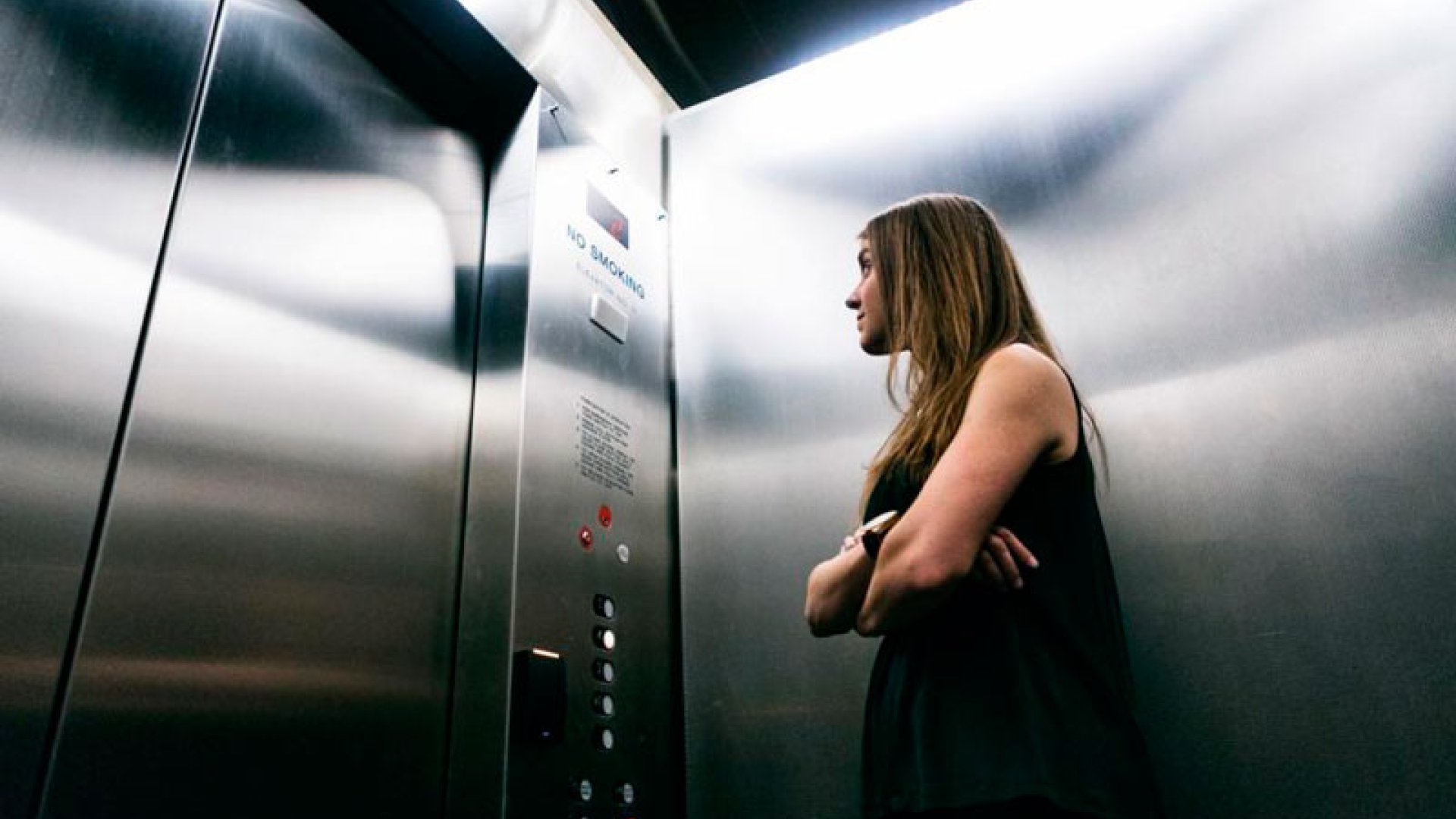 Posibles causas de los ruidos en un ascensor